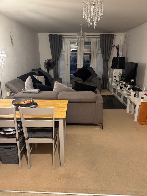 Property photo 3 of 17