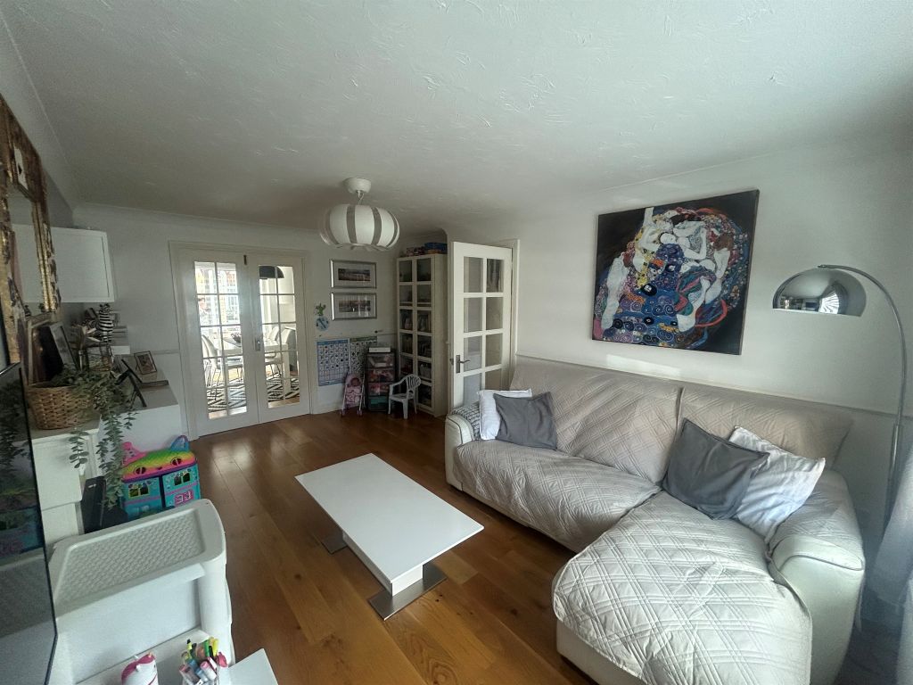 Property photo 2 of 14