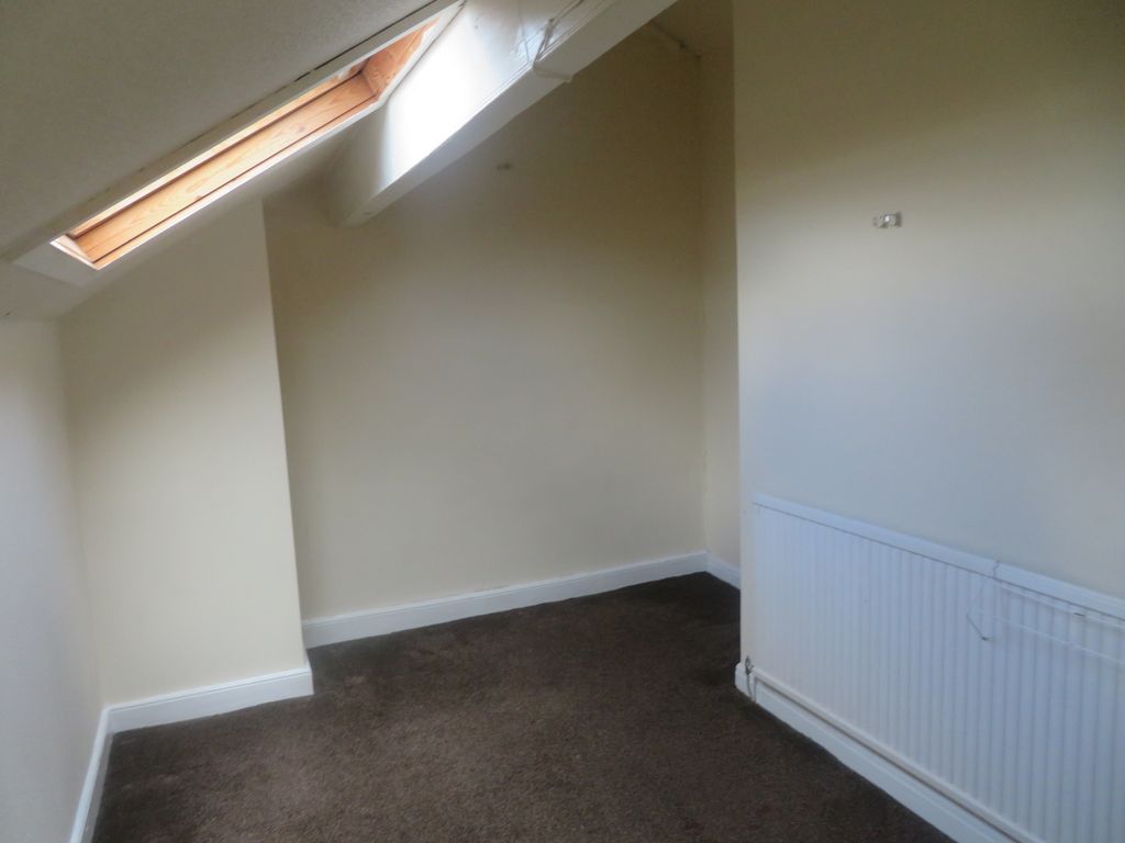 Property photo 3 of 5 Bedroom 1