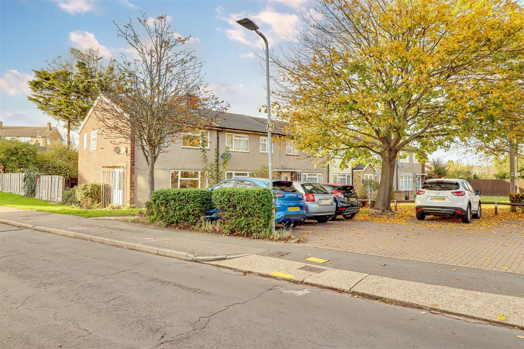 Property photo 3 of 15