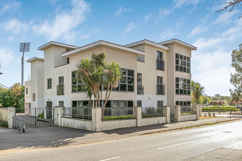 Property photo 1 of 13 Img_6772