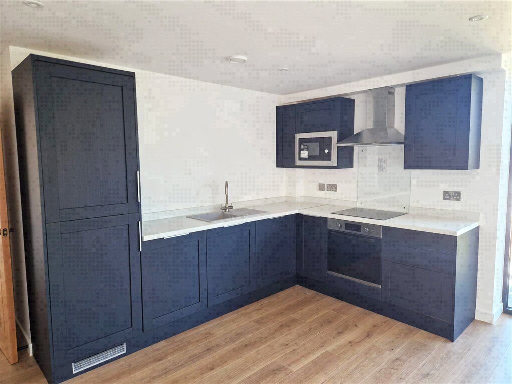Property photo 2 of 17 Kitchen