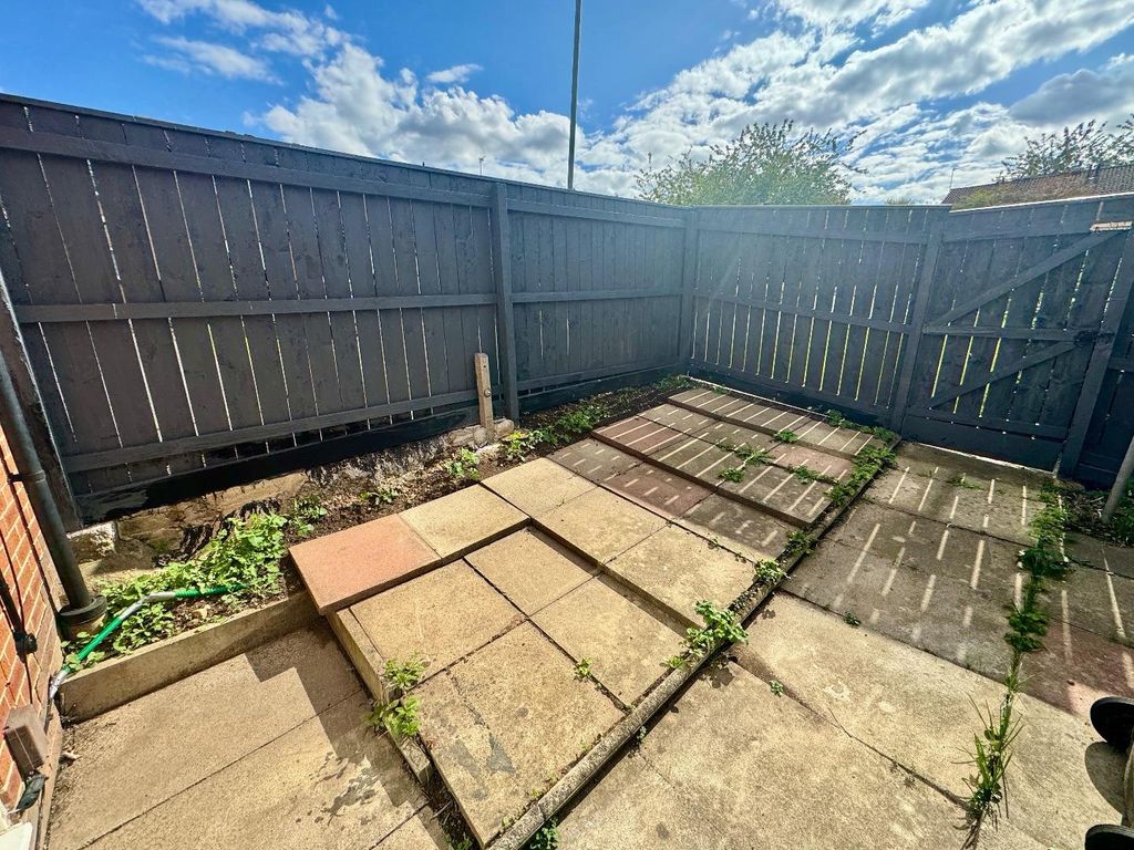 Property photo 3 of 7 Rear