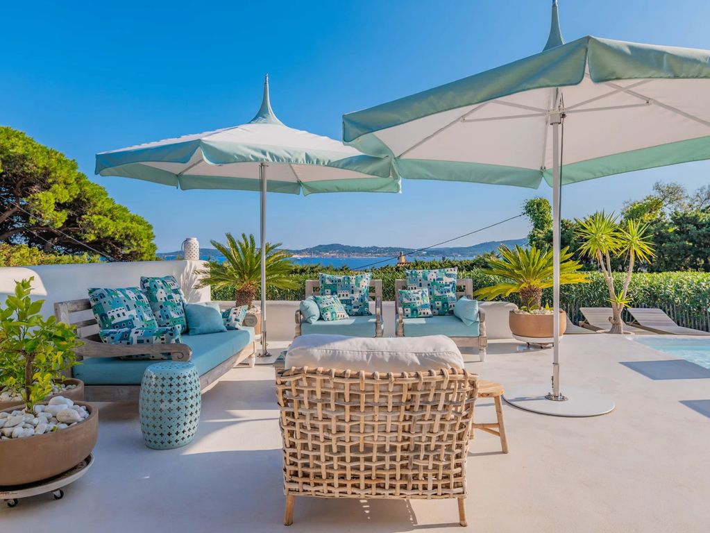 Property photo 2 of 23