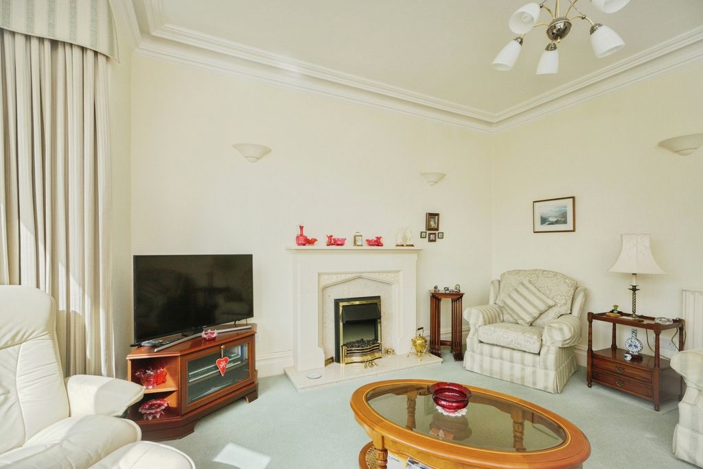 Property photo 3 of 20 Pbox-Img.Jpg