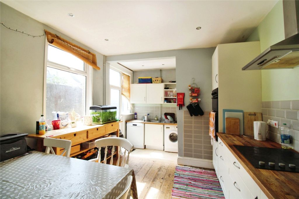 Property photo 1 of 11 Picture No. 10