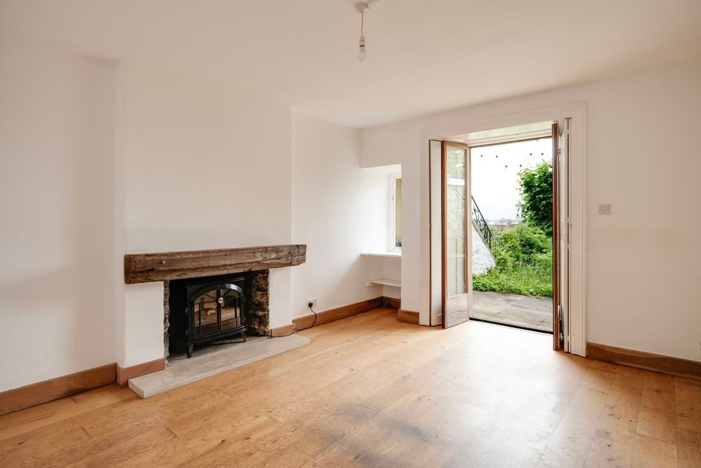 Property photo 1 of 10 Sitting Room