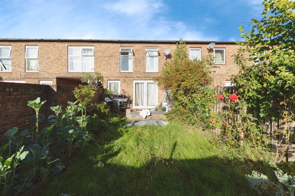 Property photo 2 of 17