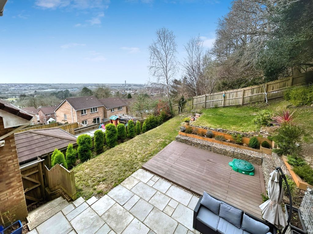 Property photo 3 of 47