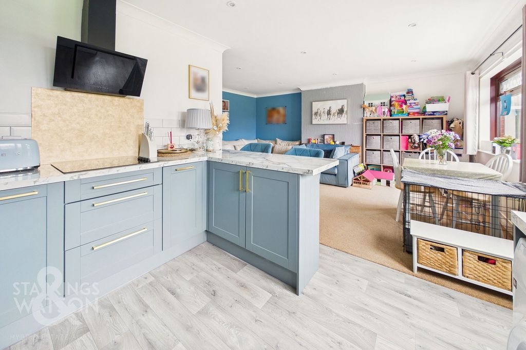 Property photo 3 of 16