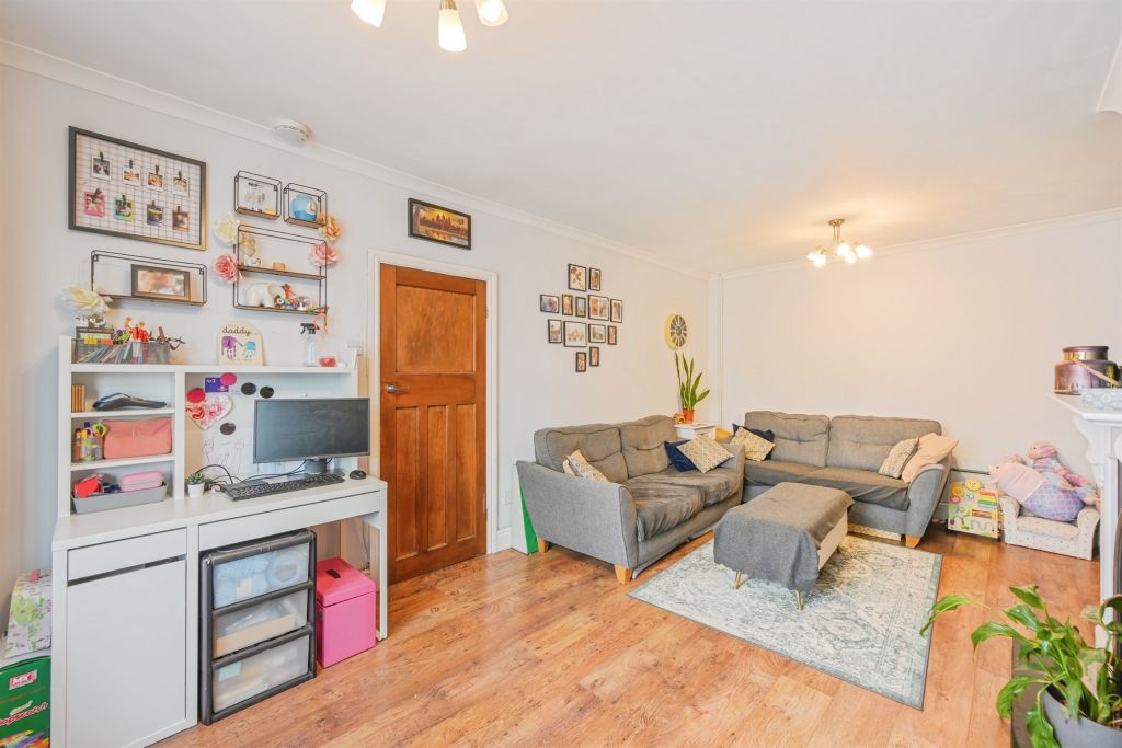 Property photo 3 of 17