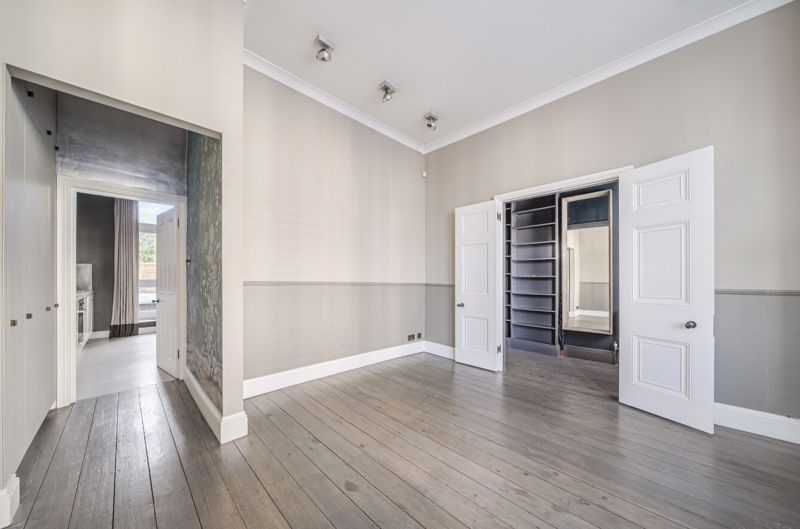 Property photo 2 of 17 Photo 10