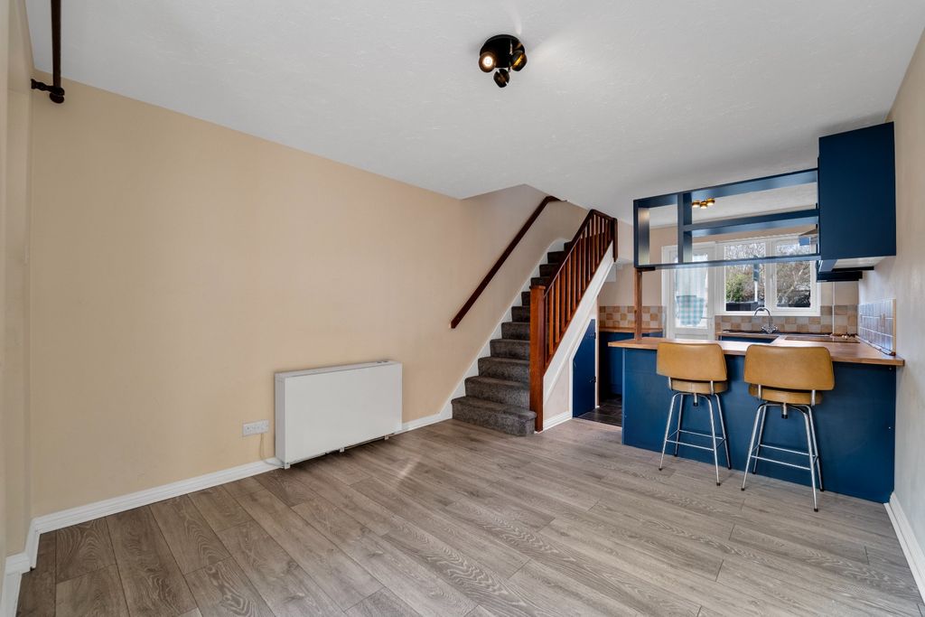 Property photo 2 of 12 2791182