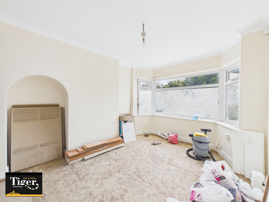 Property photo 2 of 15 Cam03440G0-Pr0699-Still009