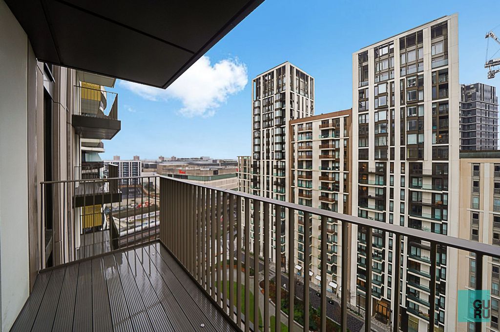 Property photo 2 of 20