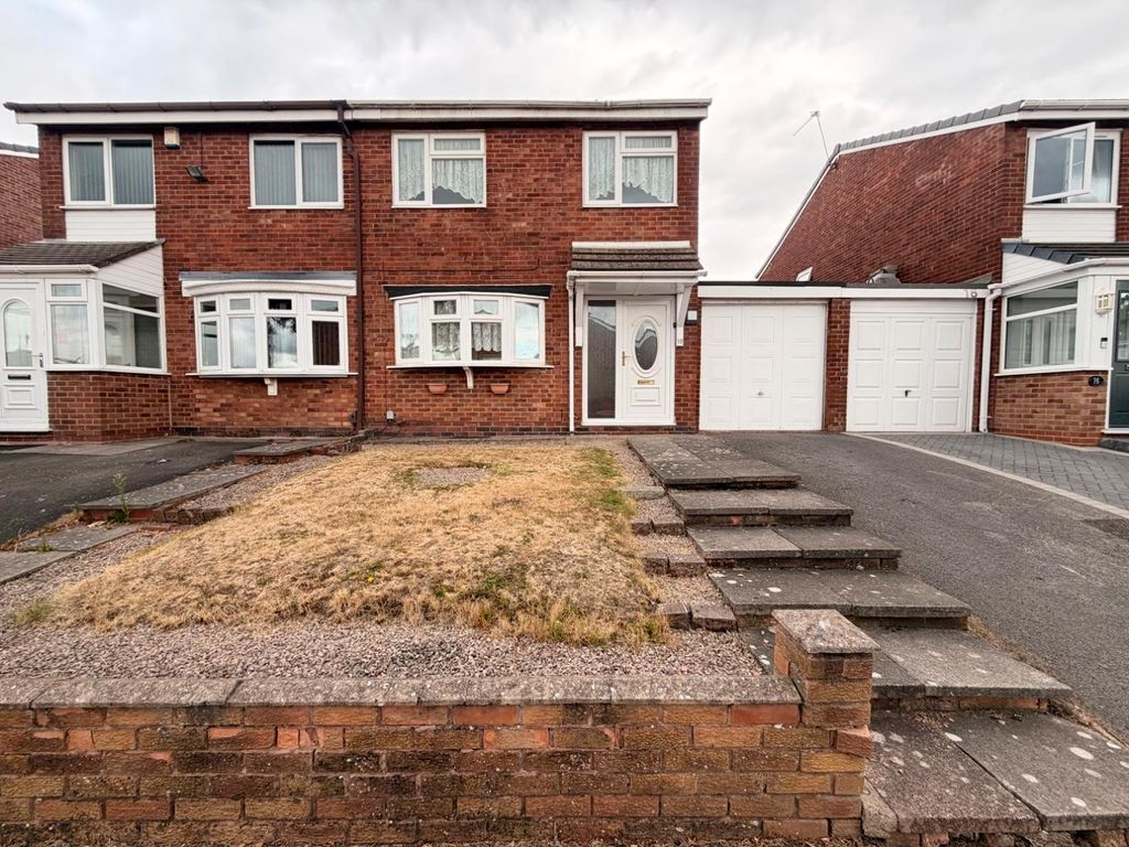 Property photo 1 of 15 Approach