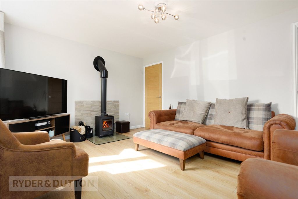 Property photo 2 of 32 Living Room