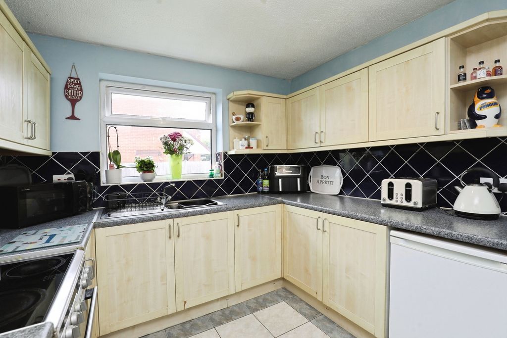 Property photo 3 of 21 Pbox-Img.Jpg