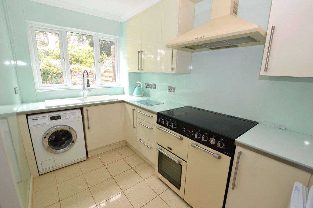 Property photo 2 of 13 2 - Picture No. 11