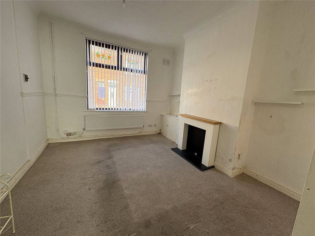 Property photo 2 of 12 Living Room