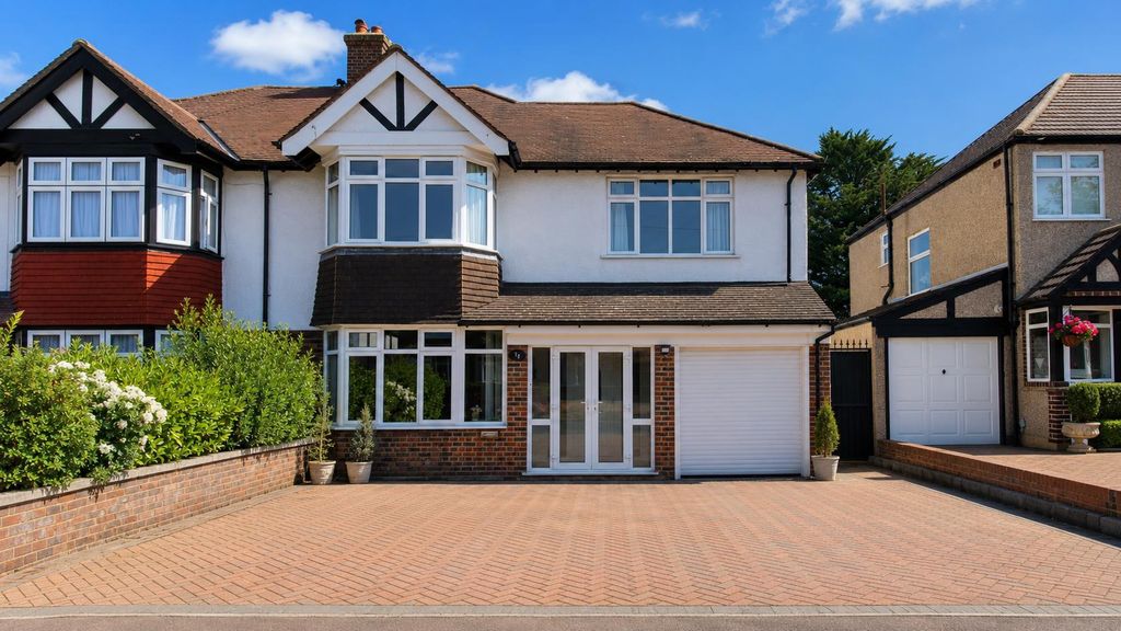 Property photo 1 of 36