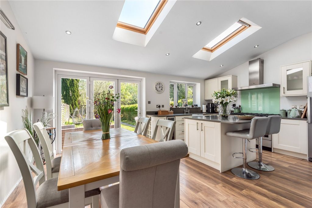 Property photo 3 of 31 Picture No. 21