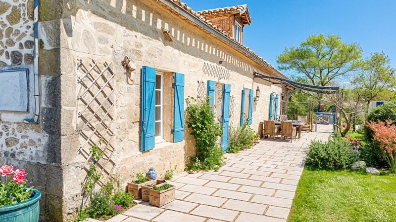 Property photo 2 of 31