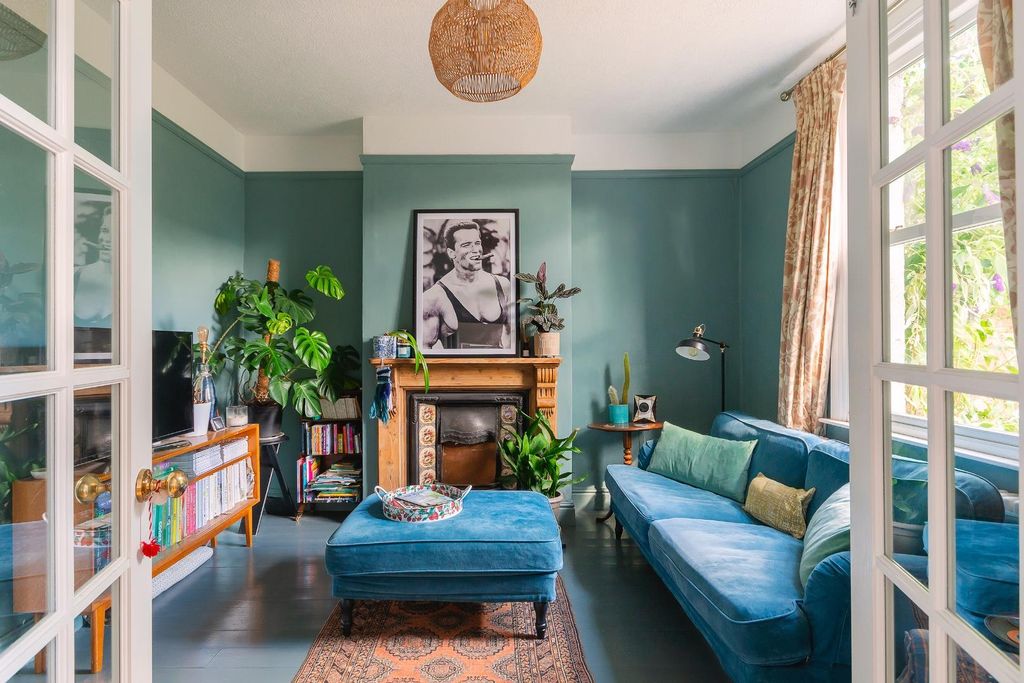 Property photo 1 of 35 Daordnehtron4 - Sitting Room A.Jpg