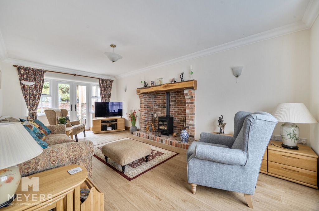 Property photo 2 of 16
