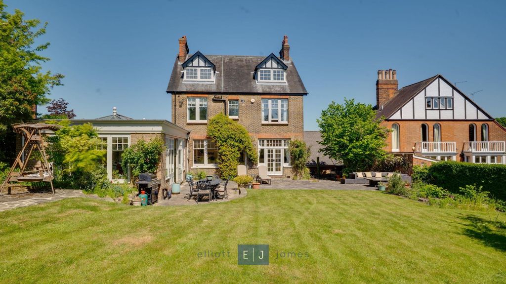 Property photo 1 of 47