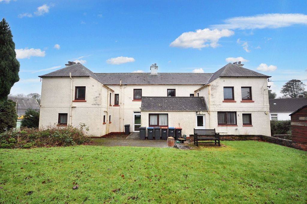 Property photo 2 of 34