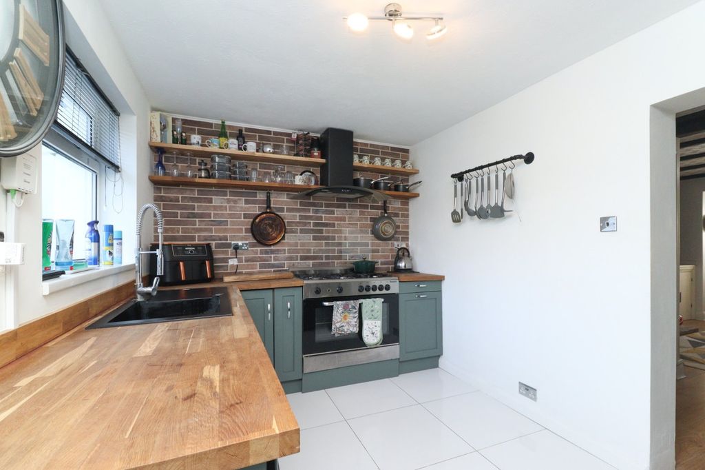 Property photo 2 of 10 Picture 2