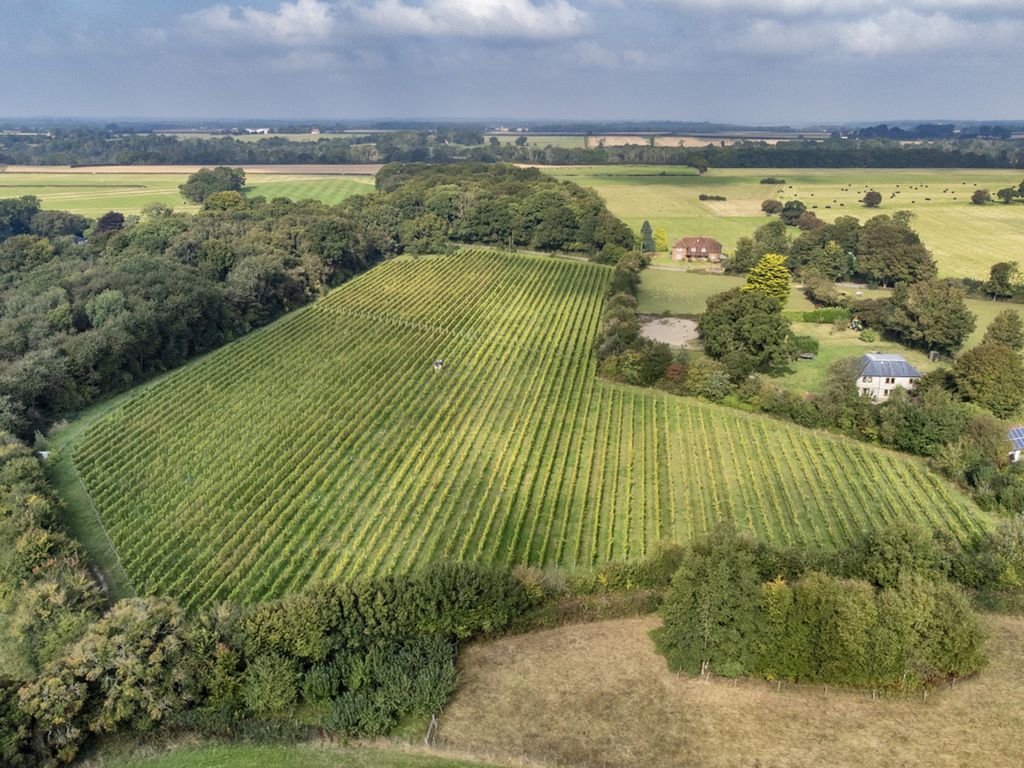 Property photo 2 of 14