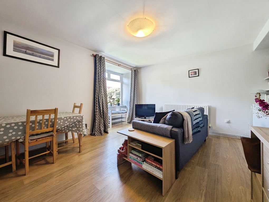 Property photo 2 of 10 Pbox-Img.Jpg