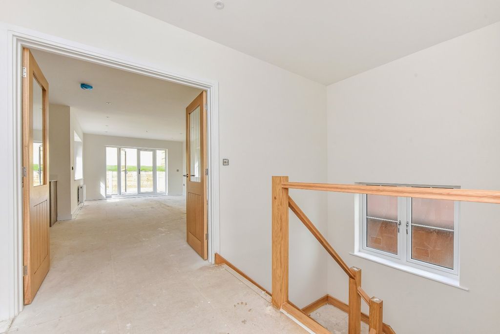 Property photo 3 of 7 Picture No. 09