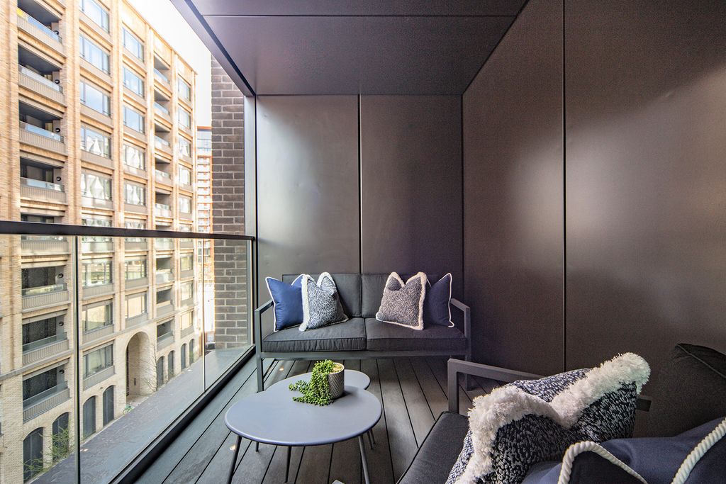 Property photo 2 of 7