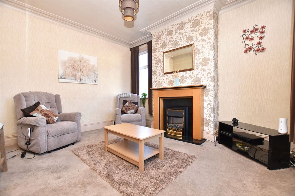 Property photo 2 of 23 Picture No. 20