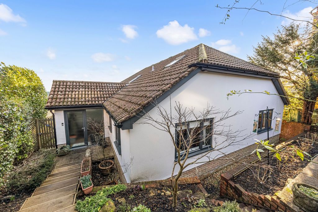 Property photo 1 of 23