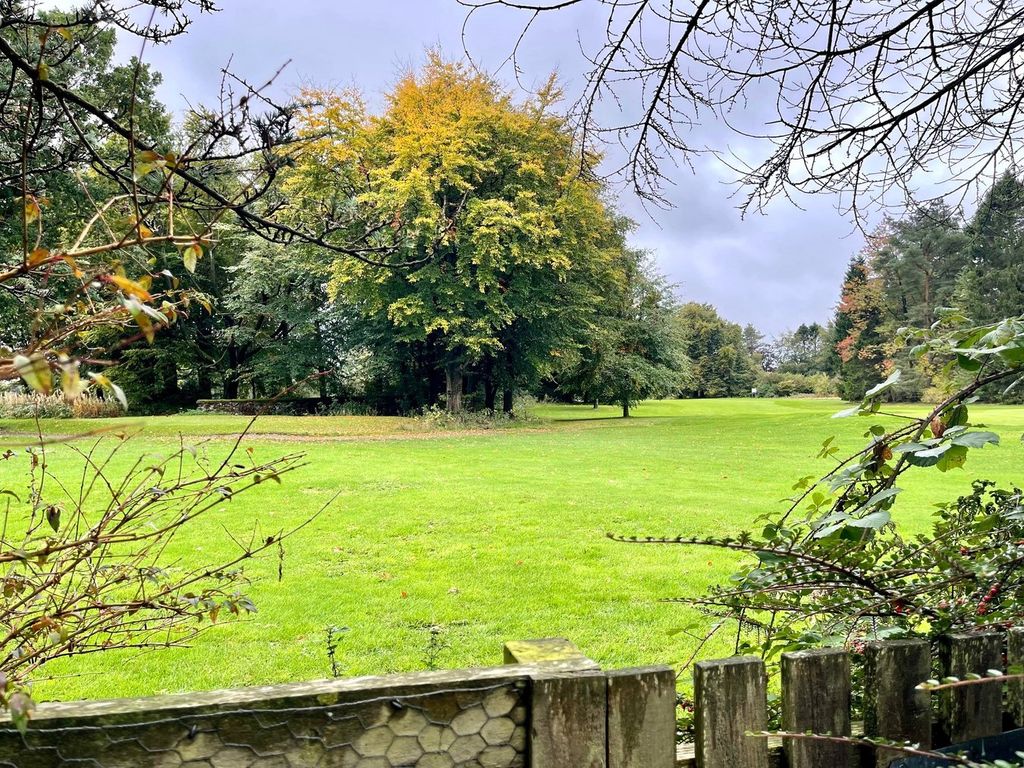 Property photo 2 of 30