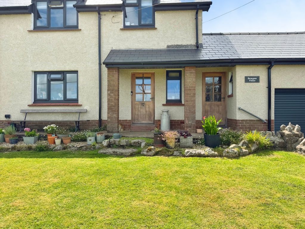 Property photo 2 of 61 5241402