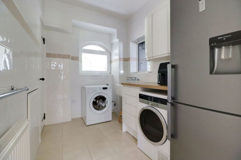 Additional image 16 of 5 bed detached house for saleWestcliff Gardens, Scunthorpe DN17