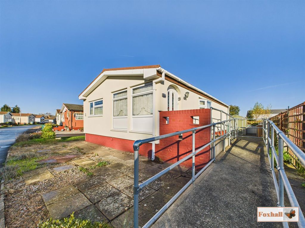 Property photo 1 of 15 Front Garden