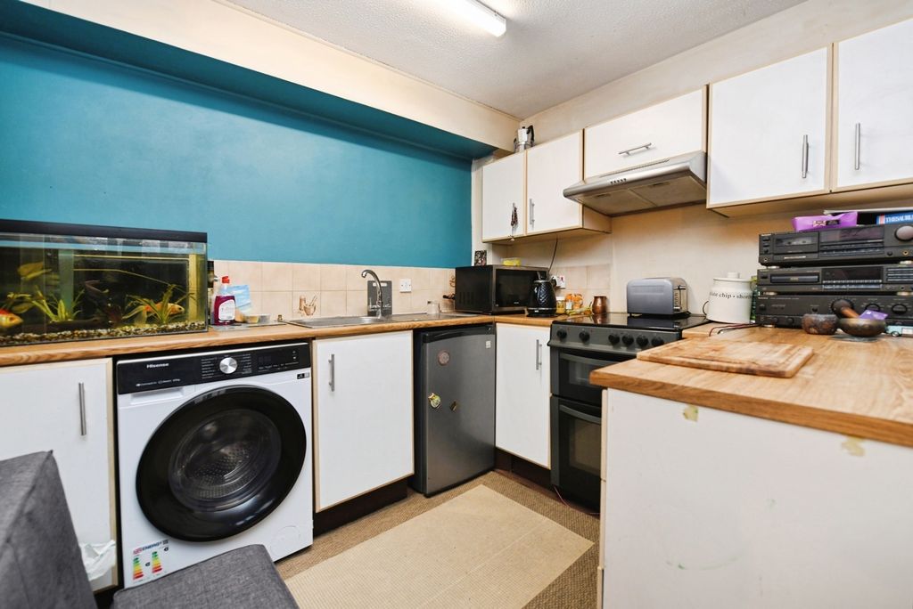 Property photo 3 of 9 Pbox-Img.Jpg