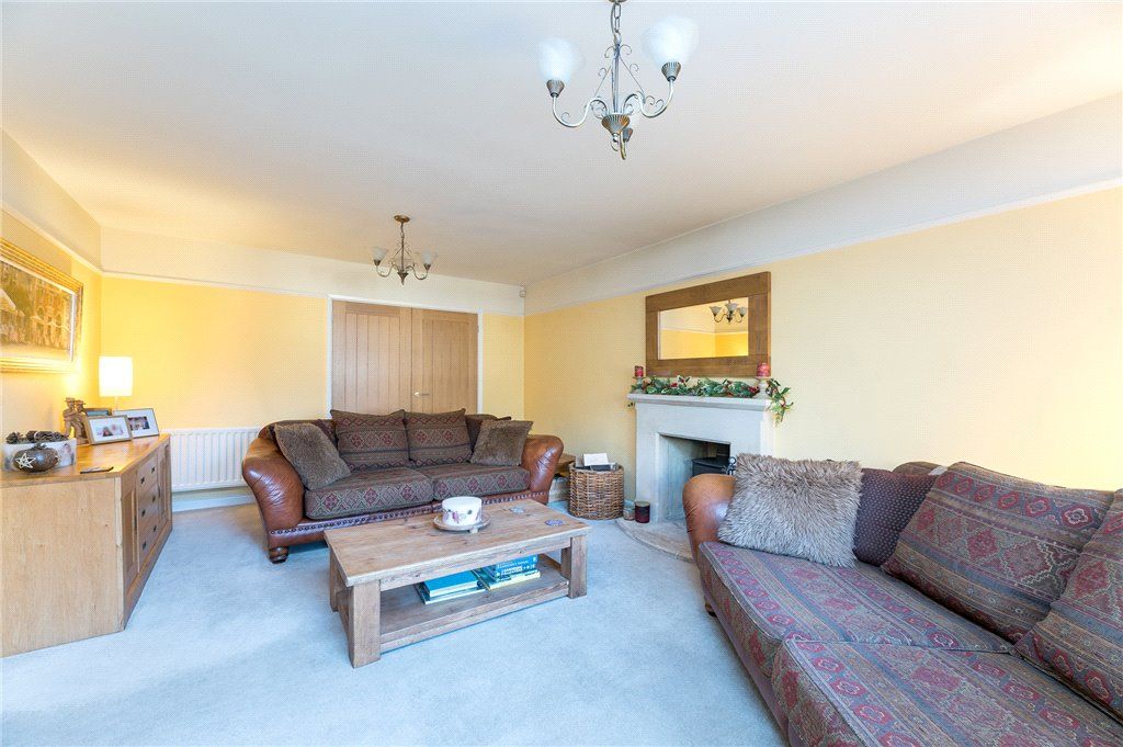 Property photo 3 of 34 Living Room