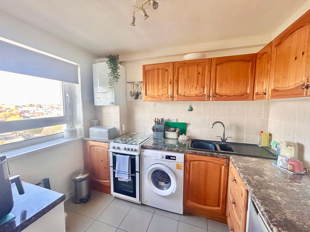 Property photo 3 of 7 Img_9423