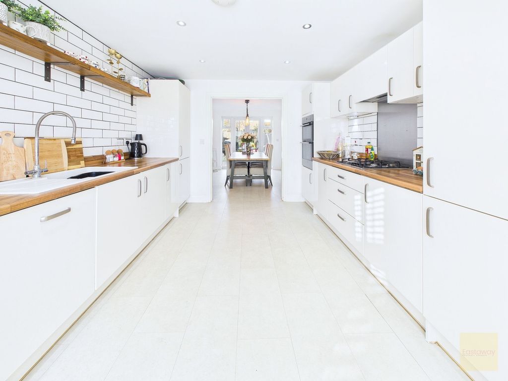 Property photo 2 of 22 Kitchen