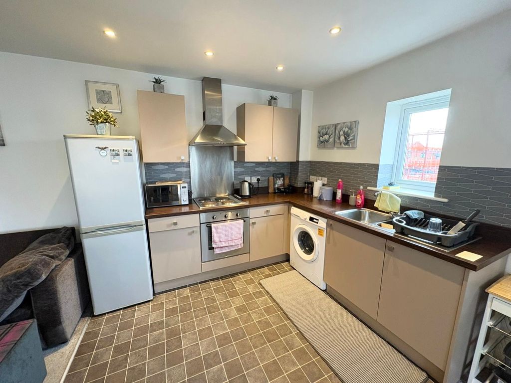 Property photo 2 of 11