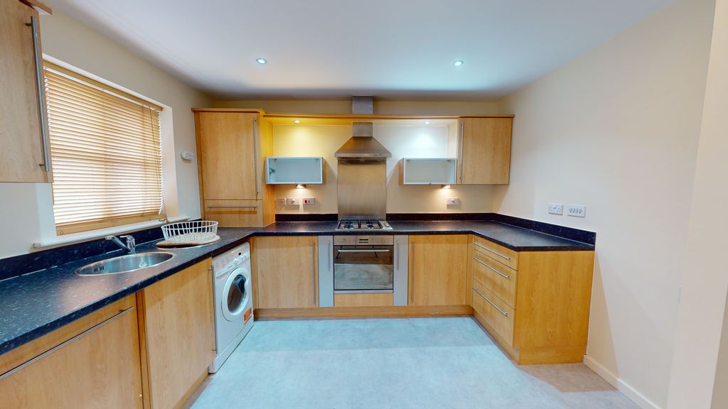 Property photo 3 of 8