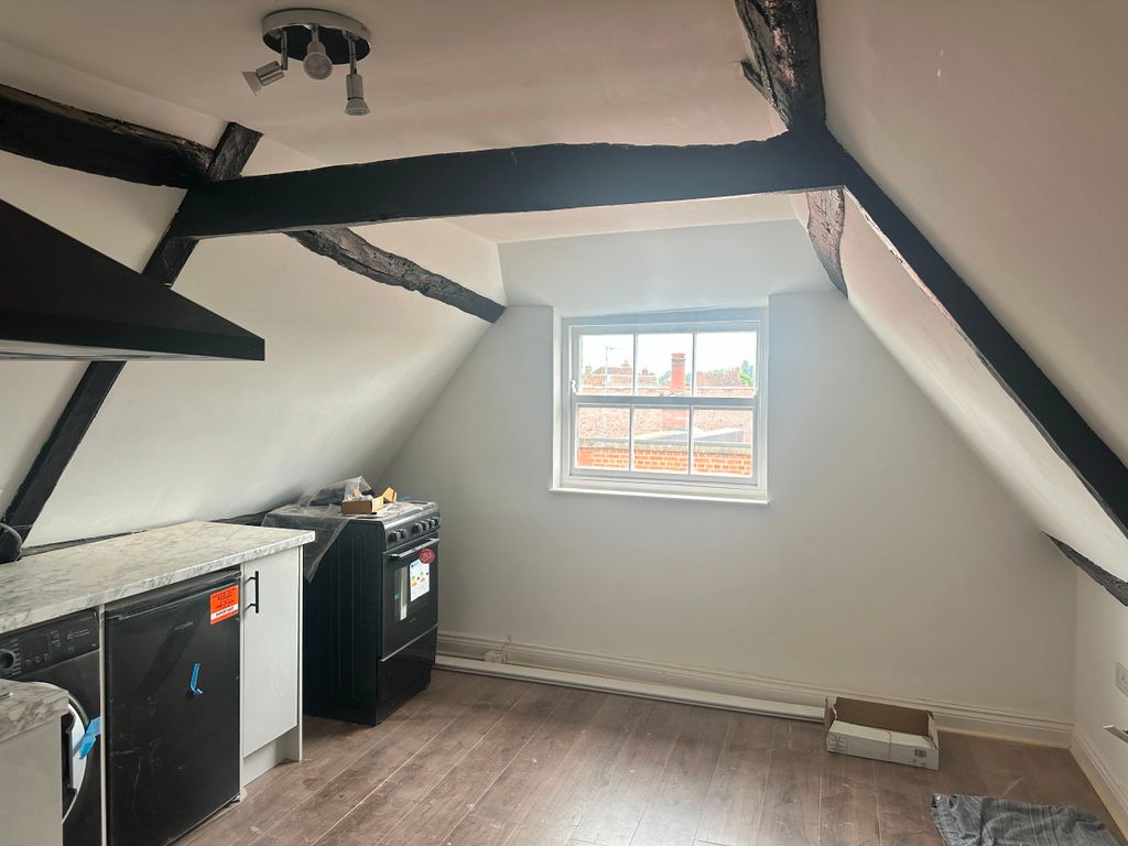 Property photo 1 of 2