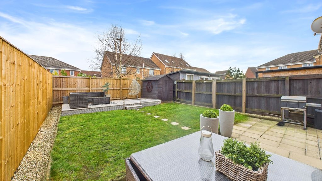 Property photo 2 of 20 Cam02351G0-Pr0085-Still009